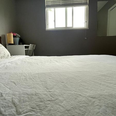 Private Room With Queen Bed In Richmond 202 Exteriör bild
