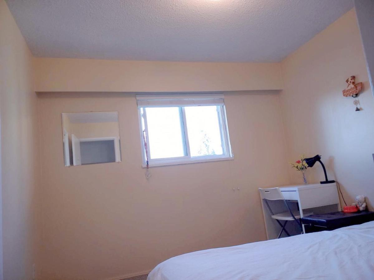 Private Room With Queen Bed In Richmond 202 Exteriör bild